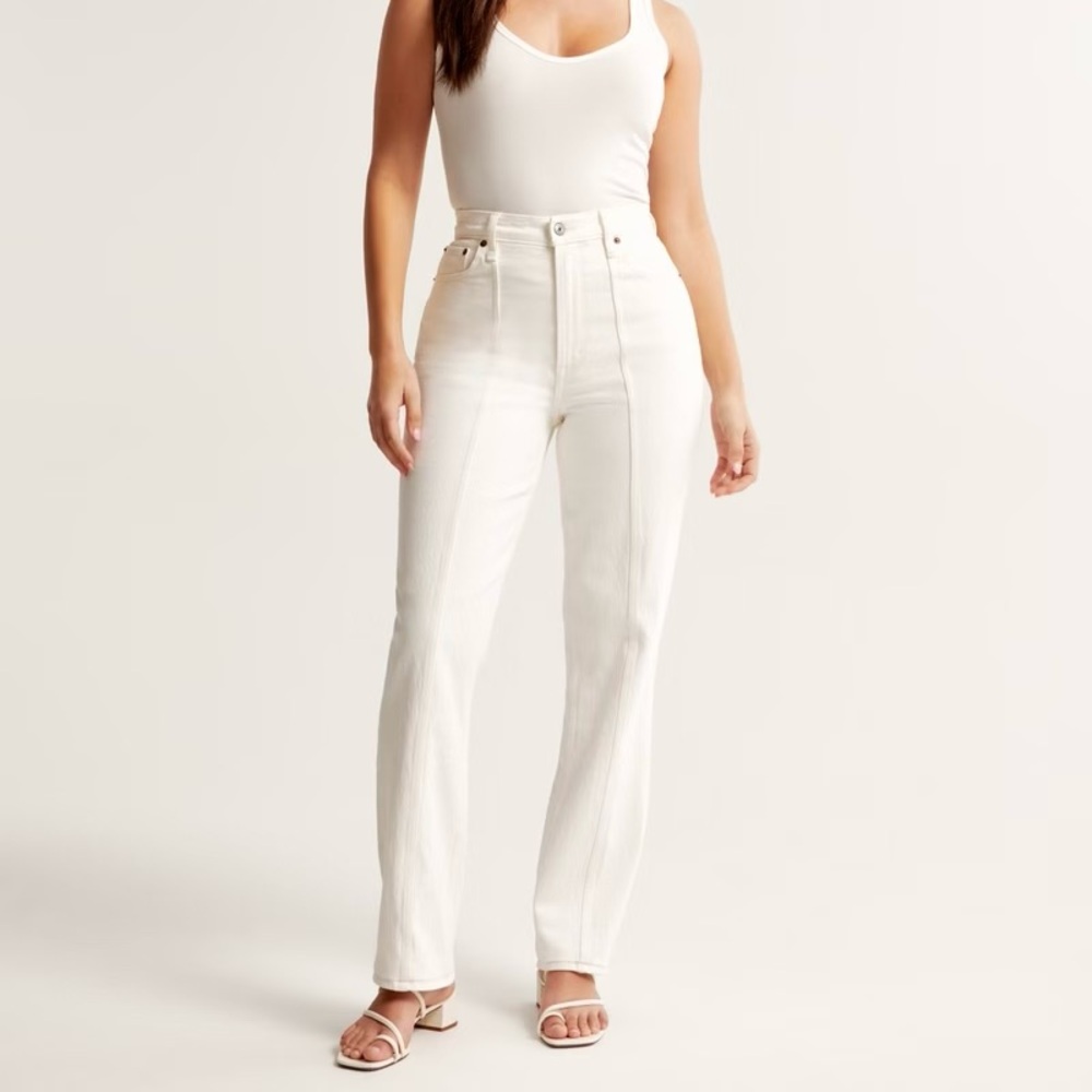 Abercrombie & Fitch Curve Love Ultra High Rise 90s Straight Jean